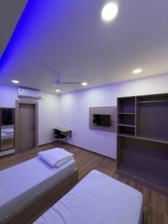 HK Comfort Inn - 2
