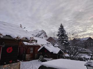 Chalet en bois "Les 3 Petits Cochons" Puy Saint Vincent Village - 8