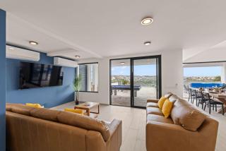 Cliffside-7BR-2 private pool-Seaview Villa-Bluebay - 5