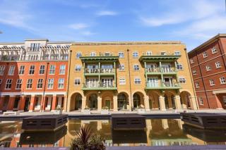 Waterside Apt · Balcony · NEC & Airport · Pets OK - 5