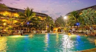 Nakhaburi Hotel & Resort - 8