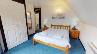 15 Tudor Court, Tolroy Manor - 4