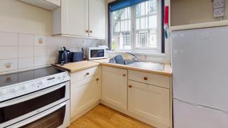 15 Tudor Court, Tolroy Manor - 5