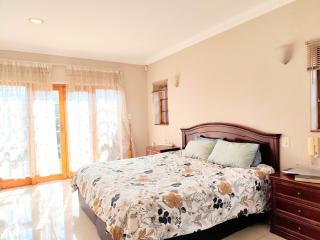 Room in Cozy Norwood - 4