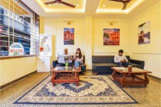 FabHotel Samrat Regency - 8