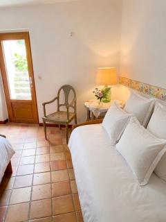Maison de 14 pers, 6 chambres, piscine avec vue panoramique d'exception, pour ponts et vacances - 2