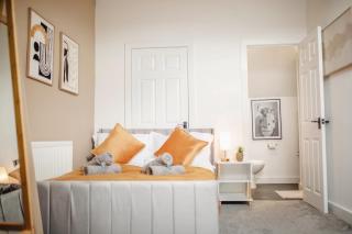 The Modern Retreat 3 Bed 2 Bath Parking - Handsworth - 2