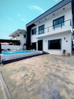 Private Pool Villa near BKK airport Mega bangna 2 nights - 9