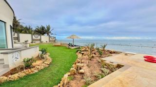 Nauras Apartment Modern Coastal Stay - 8