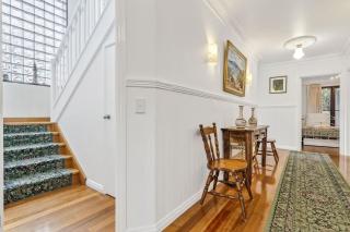 Gunyha - Ocean Views, Walk to Beach, Free WiFi, Pet Friendly, Open Fire, Visiting Koalas and Other Wildlife. - 9