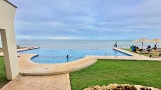 Nauras Apartment Modern Coastal Stay - 6