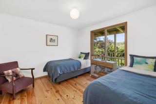 Green Gully House - BYO Linen - 2
