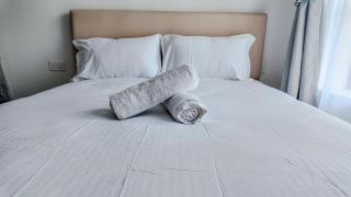 Serene Stays - 1