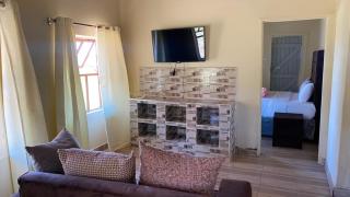 Mafuramhepo Lakeside Resort - 2
