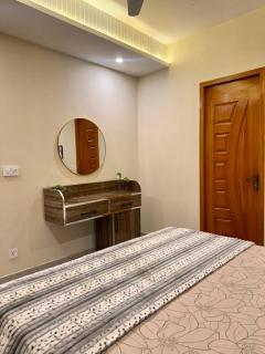 Stylish 1BHK Comfortable & Modern Stay Bahria Phase 7 - 5