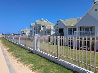 Seaview Apartment on the beach - 3