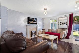 Modern 3BR Retreat|Garden & Parking - 0