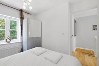 Modern 3BR Retreat|Garden & Parking - 3