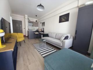 New air-conditioned apartment within walking distance to tourist attractions - 6