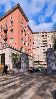 3BR Apt in Tbilisi with Balcony & Workspace - 8