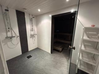 One floor apartment in a house in Kauniainen with good connections - 1