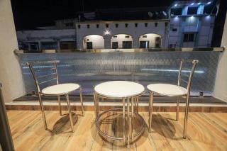 Hotel Neha Palace - 4