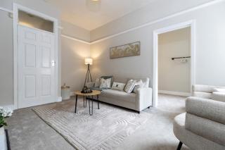 Gateshead 2-Bedroom Flat Near Town Centre with Great Metro Access - 4