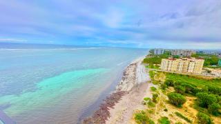 Nauras Apartment Modern Coastal Stay - 4