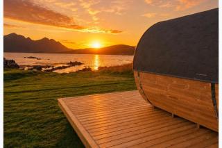 Oceanview Cabin Sleeps 6 - Sauna - Private Terrace - 1