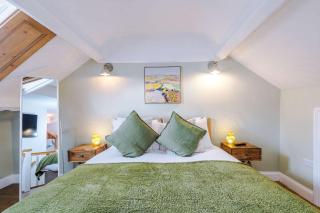 Charming 4-Bedroom Home in Ruthin Sleeps 8 - 0