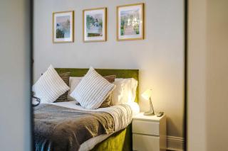 Charming 4-Bedroom Home in Ruthin Sleeps 8 - 3