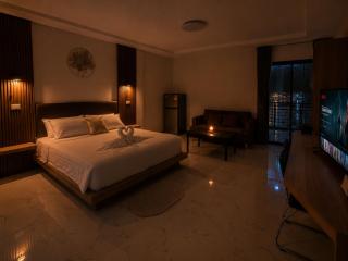 The Social Quarter Stylish Stay in Bang Tao - 4
