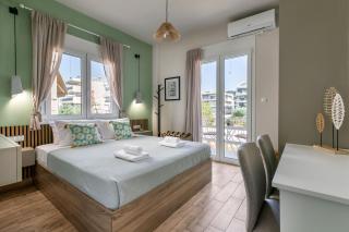 Riviera CityScape 1-BR & Balcony in Athens - 2