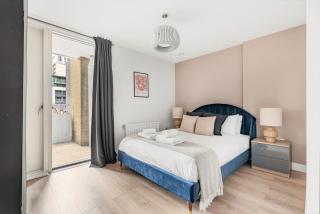 Modern 2 Bed Flat with Balcony in the Heart of Wandsworth - 9
