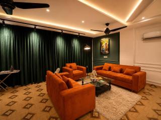 2 Bedroom Apartment,3 AC, Snacks & Free Parking Bahria Town Lahore - 8