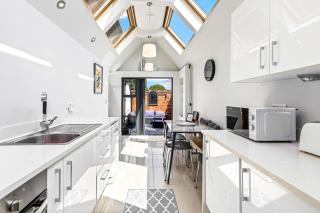 Pear Tree Cottage - 9