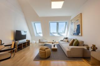 Dachgeschoss Apartment mit Terrasse am Karlsplatz - 0