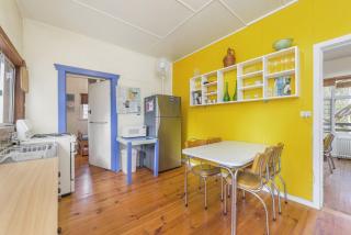 Classic Aussie Beach House - BYO Linen - 2