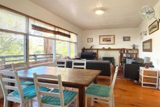 Classic Aussie Beach House - BYO Linen - 1