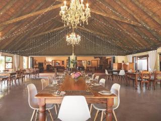 Lombardini Game Farm and Rhino Sanctuary - Jeffreysbaai - 1