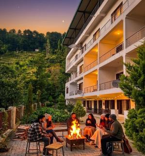 LA Riqueza Dhanolti View - View of Valleys & Mountains - Private Parking - Near to Eco Park & Surkanda Devi Temple - 8