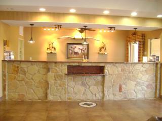 Blanco River Hotel - 4