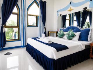MG CHATEAU RESORT Grand Suites - Nacpan - 9
