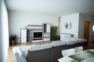 Spacious 130 m2 Apartment Near Center 2 Free Parking - Praga - 3
