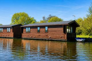 Ant River Lodge Houseboat - 8