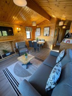 Ant River Lodge Houseboat - 1