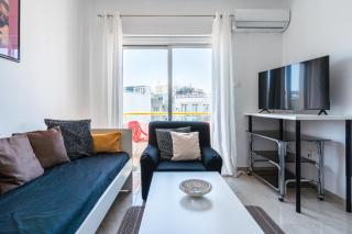 Lunar 1-Bedroom Apartment - 3