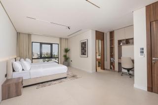 Exquisite Apartment Curated for Pure Comfort - 8