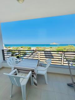 RafRaf beachfront Paradise - 6