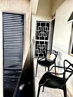 Apartment - Sleeps 2 - Parking - Garden - 0